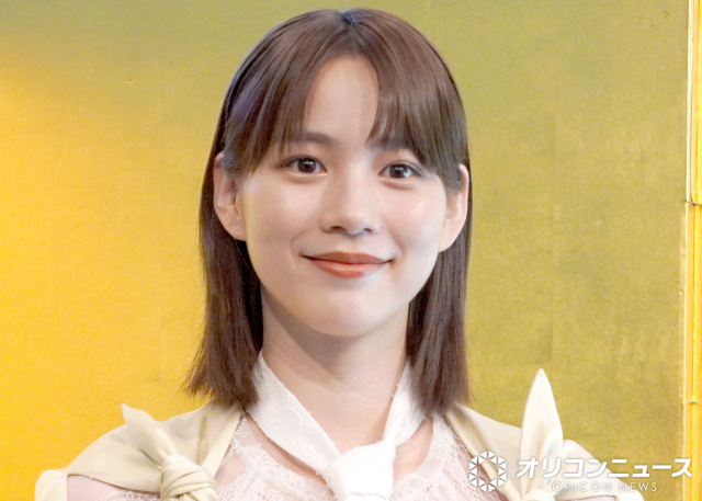 菅田将暉がポージング→スタジオ大混乱 ジャージ姿で汗だくに…『華大